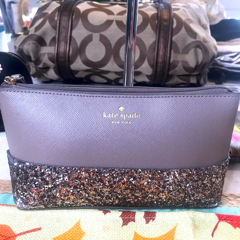 Kate Spade Little Shiloh Cosmetic bag, GUC!